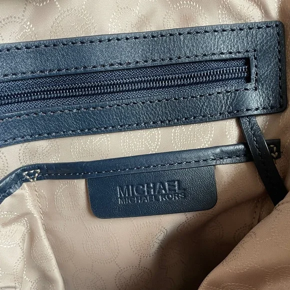 Michael Kors Cindy Medium Dome Satchel - Picture 8 of 10